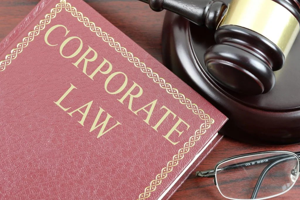 How a Corporate Law Lawyer Protects Your Company’s Interests